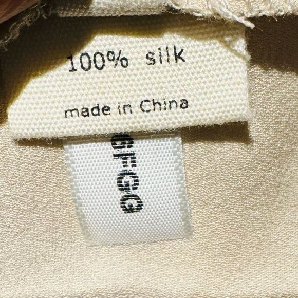L'AGENCE Beige Shimmery Metallic Ruffle Silk Snap Button Blouse Size 4 - Picture 7 of 8